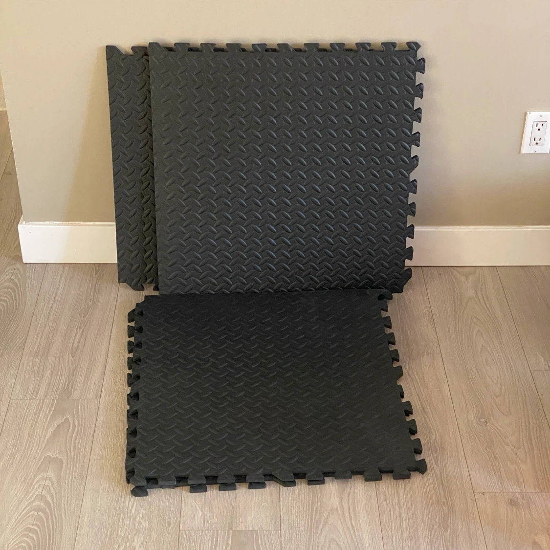 Set of 4 Black Interlocking Foam Floor Mats