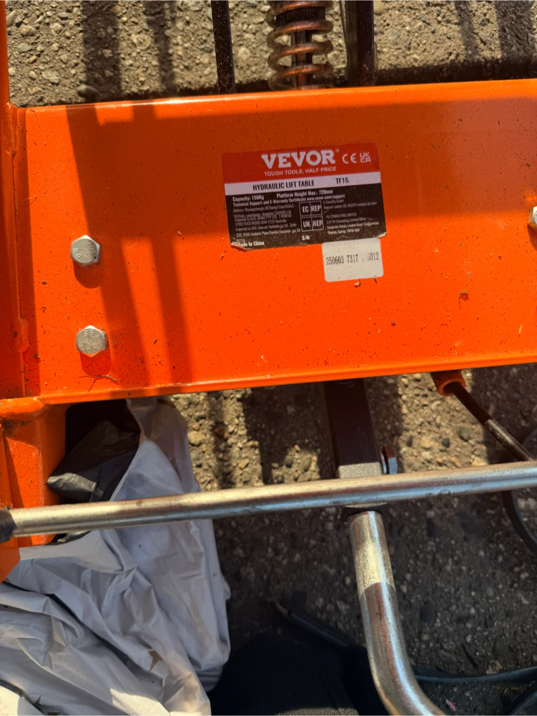 VEVOR Hydraulic Lift Table TF15 - 1100 lbs Capacity - photo 4