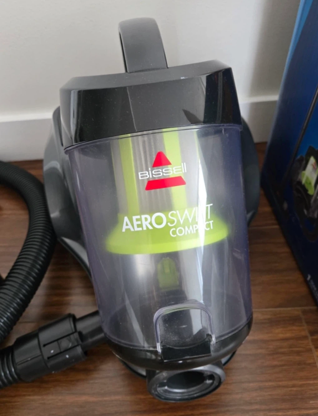 Bissell AeroSwift Compact Bagless Canister Vacuum Cleaner - photo 4