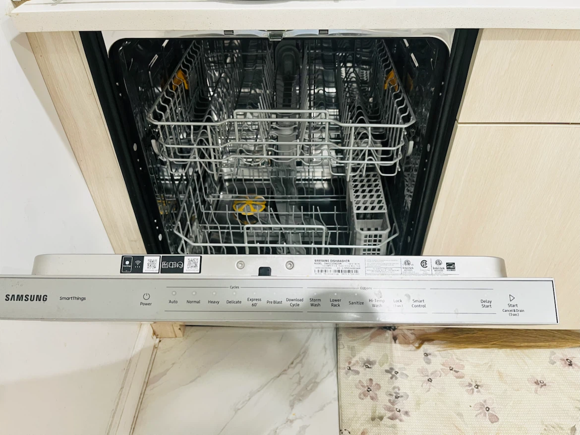 Samsung Stainless Steel Dishwasher - photo 2