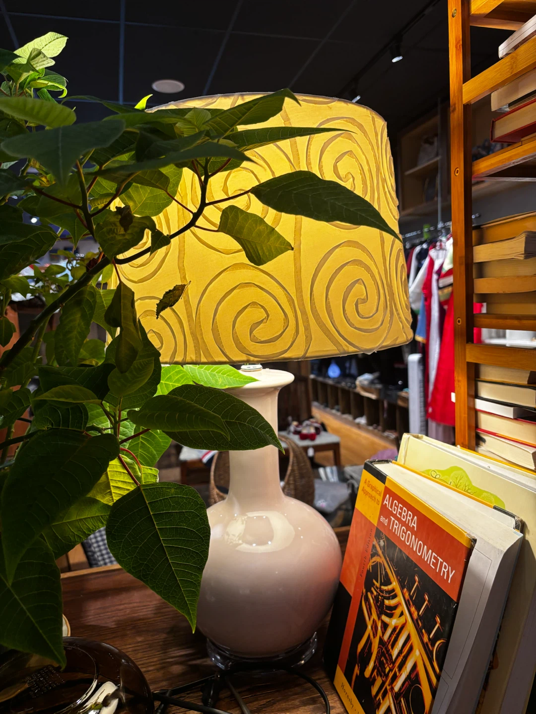 Pink Ceramic Table Lamp with Yellow Swirl Shade - photo 4
