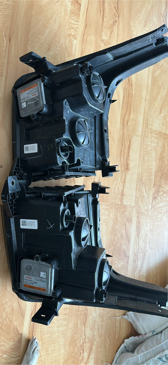 Pair of Truck Headlights - photo 2