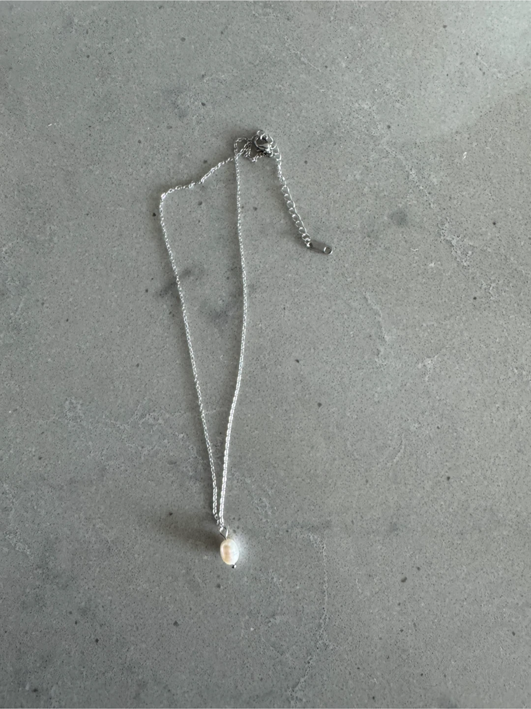 Moving sale- brand new handmade pearl necklace