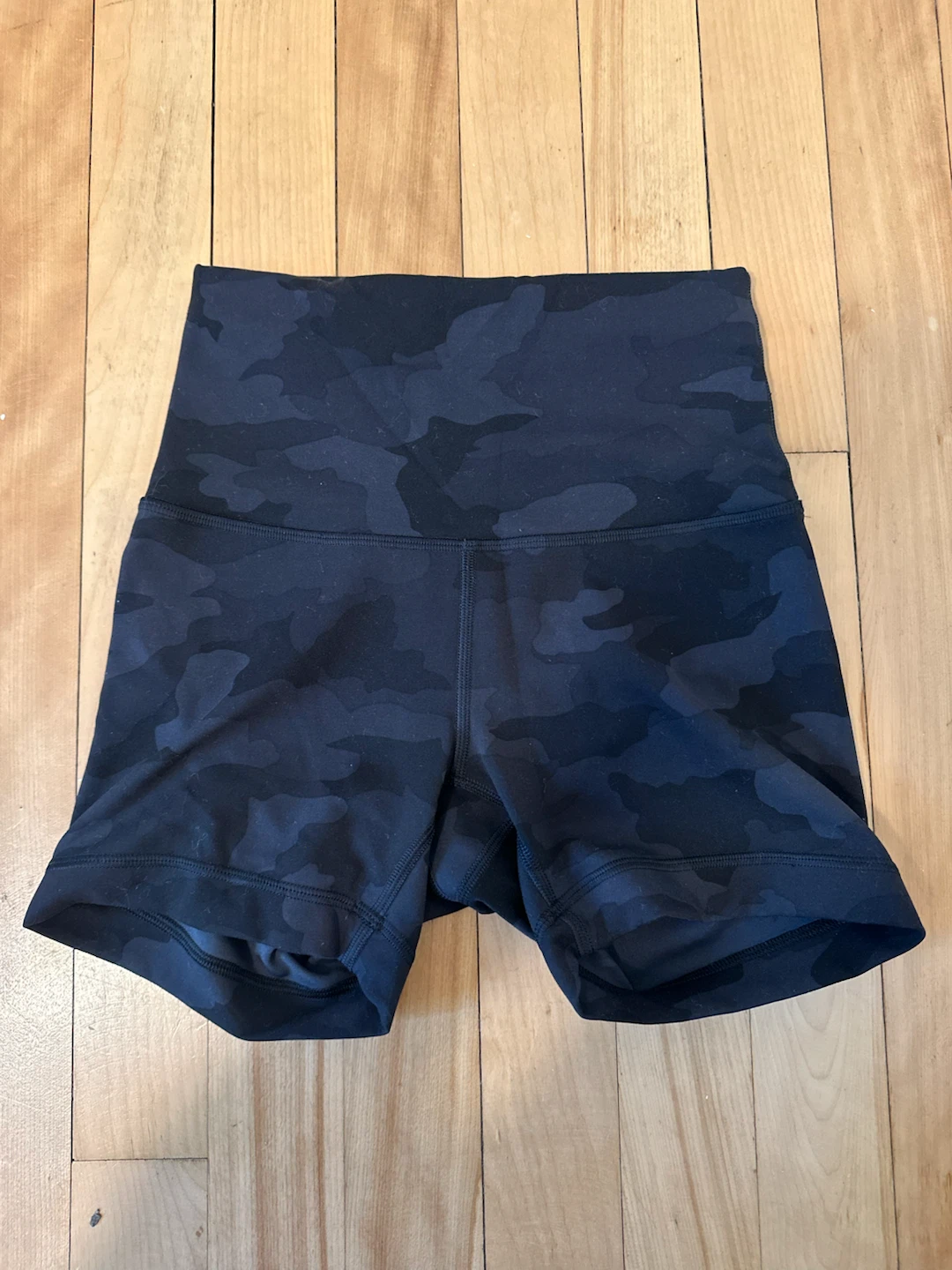 Lululemon Camo Align Shorts 4”