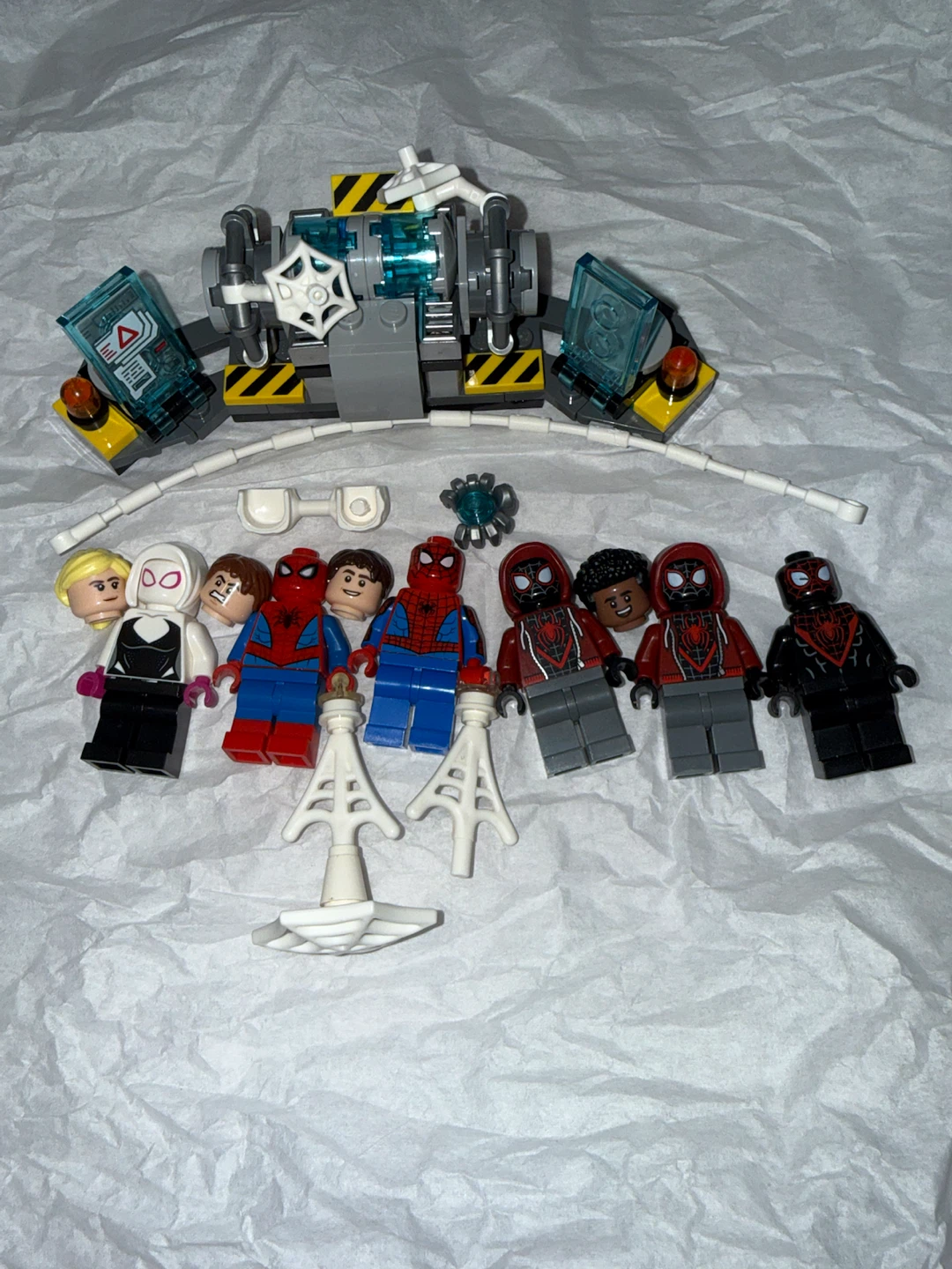 Lego Spider-man with a generator (missing 2 stickers)