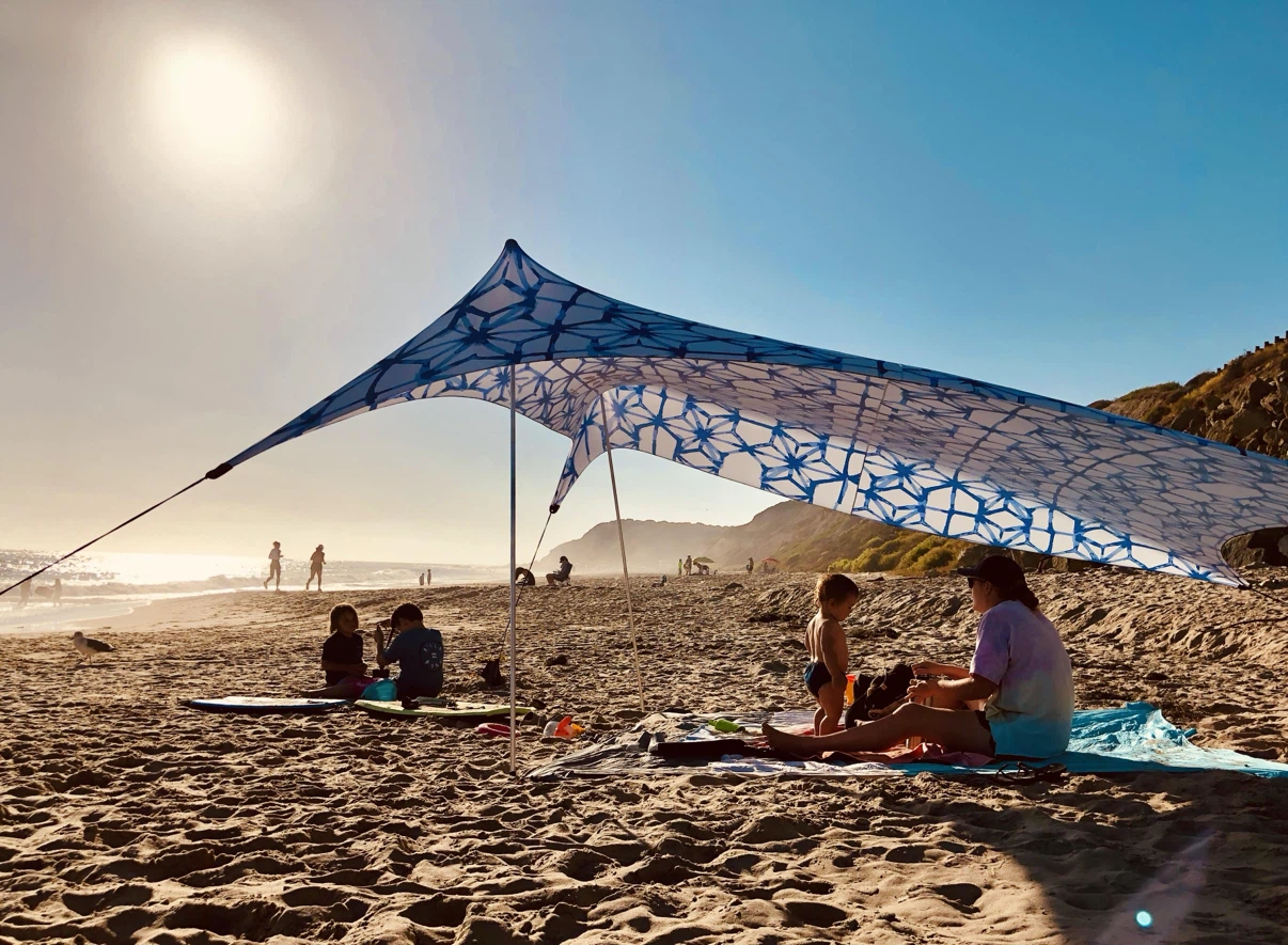 Neso Grande Portable Beach Tent Sun Shelter