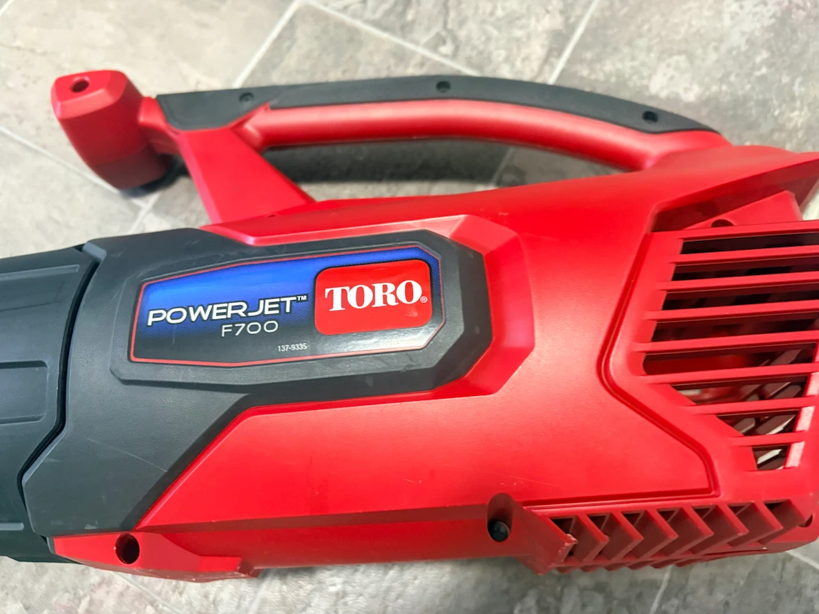 Toro PowerJet F700 Leaf Blower - photo 2
