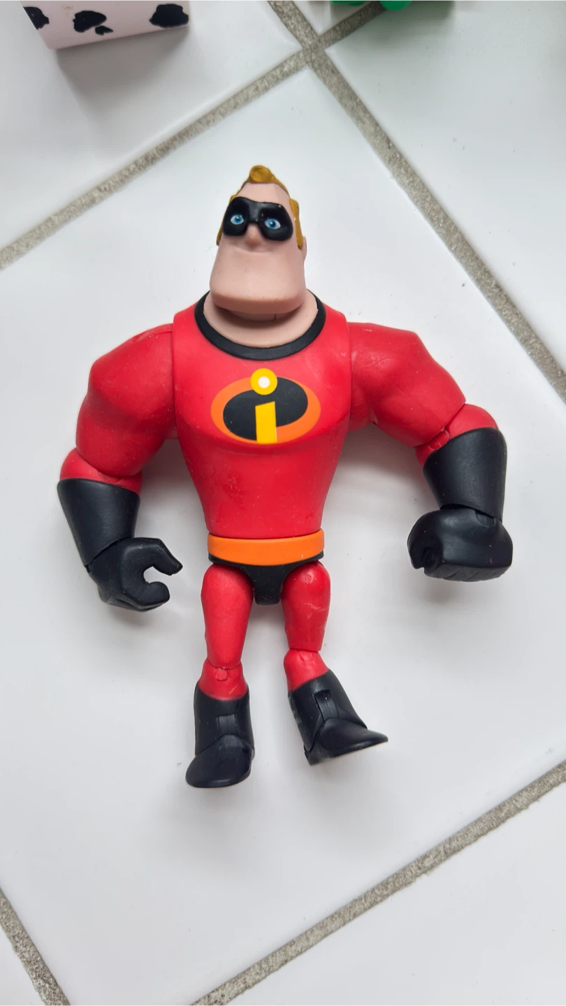 The Incredibles Mr. Incredible Action Figure