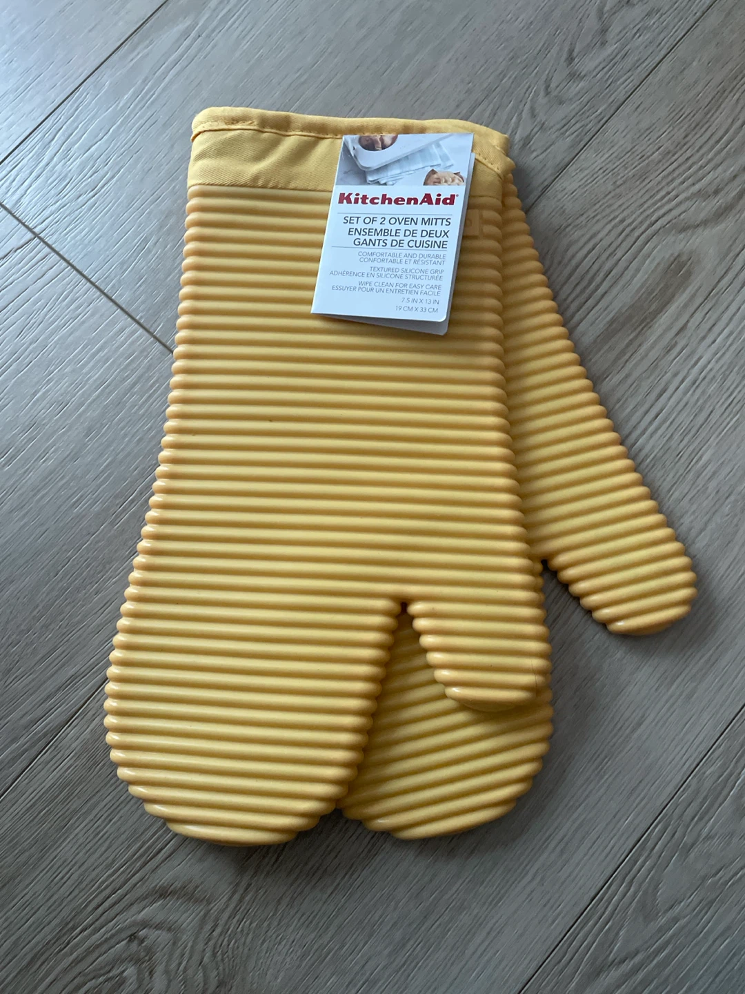 KITCHENAID Ribbed Soft Silicone Oven Mitt 2-Pack Set