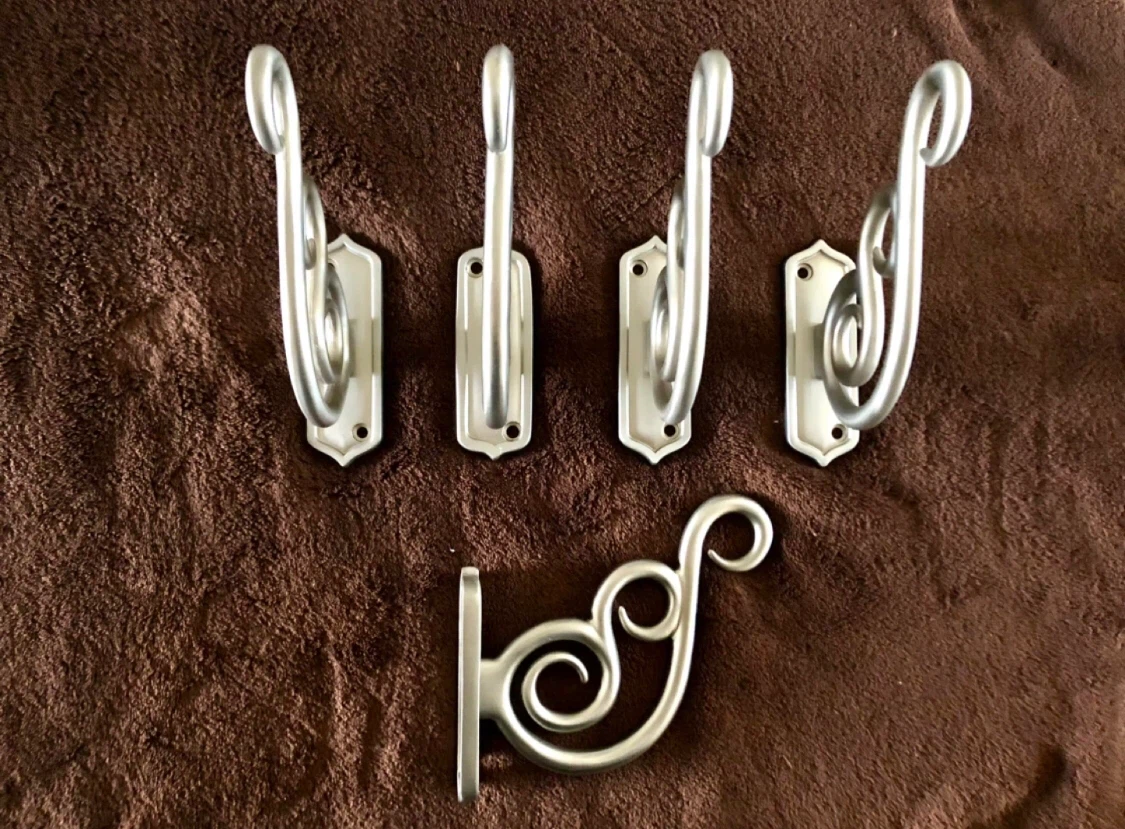 Pottery Barn Swirl Wall Hooks Set of 5 - photo 2