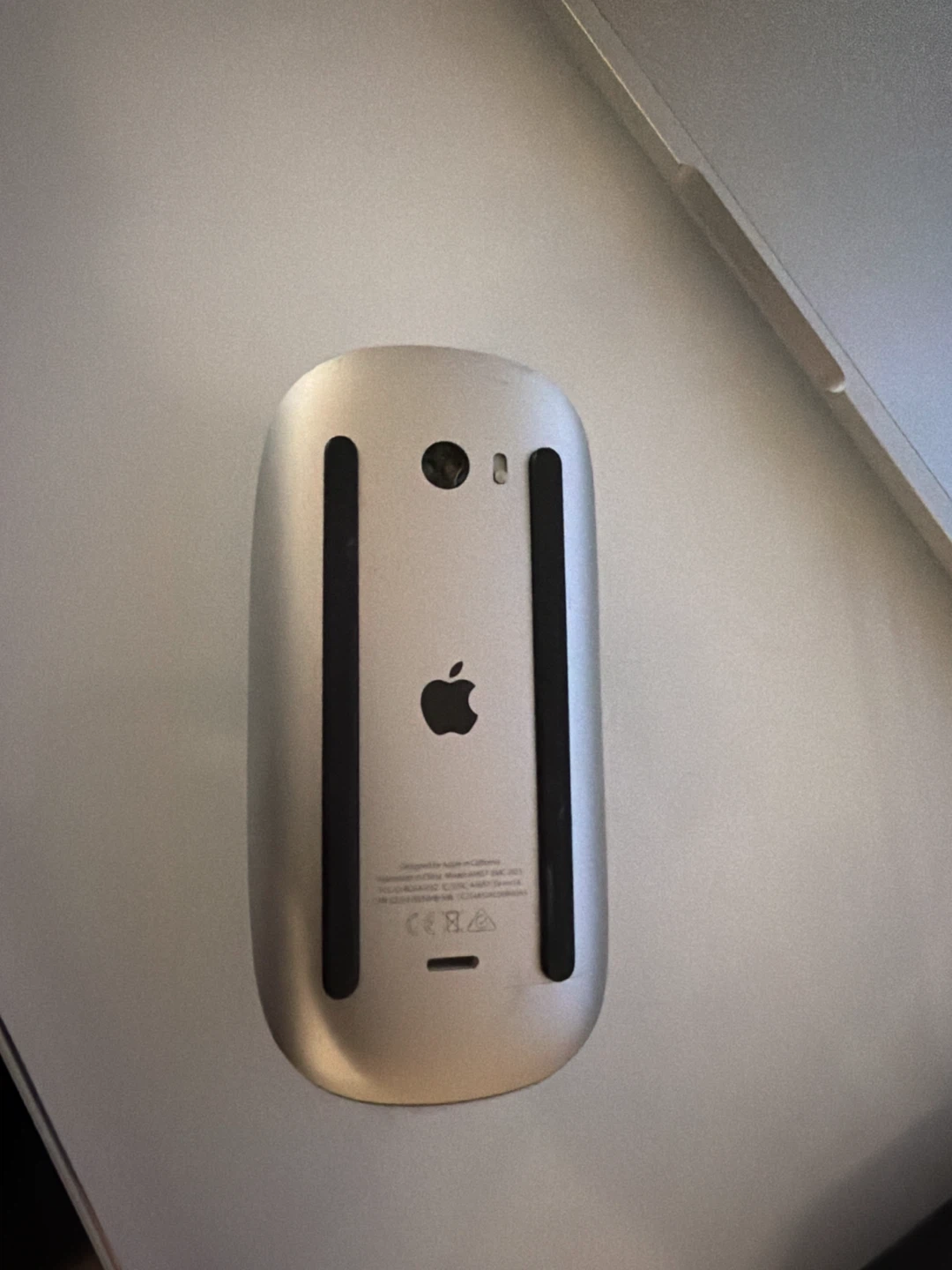 Apple Magic Mouse - photo 2