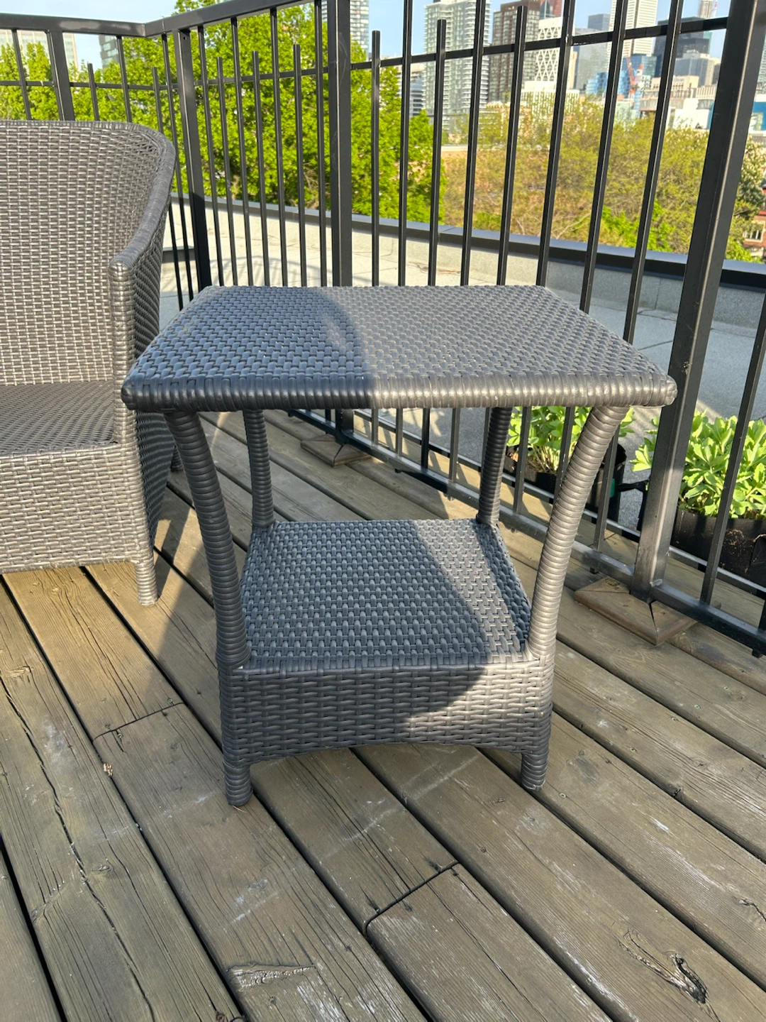 Crate & Barrel Outdoor Sofa and Side table - photo 5