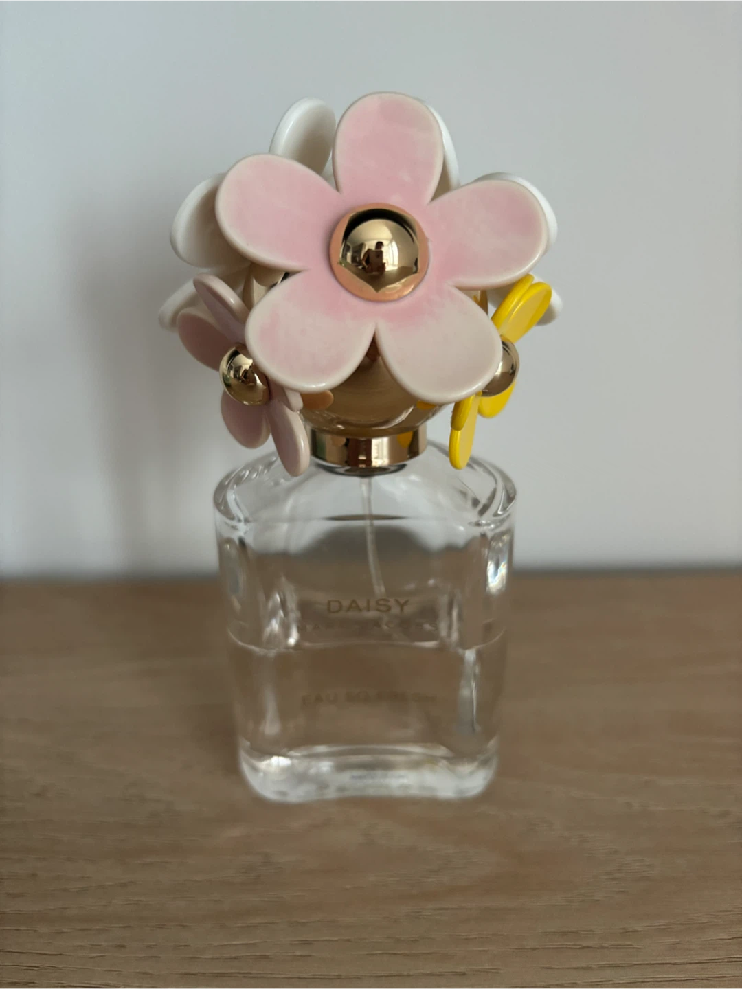 Marc Jacobs Daisy Eau So Fresh Perfume Bottle
