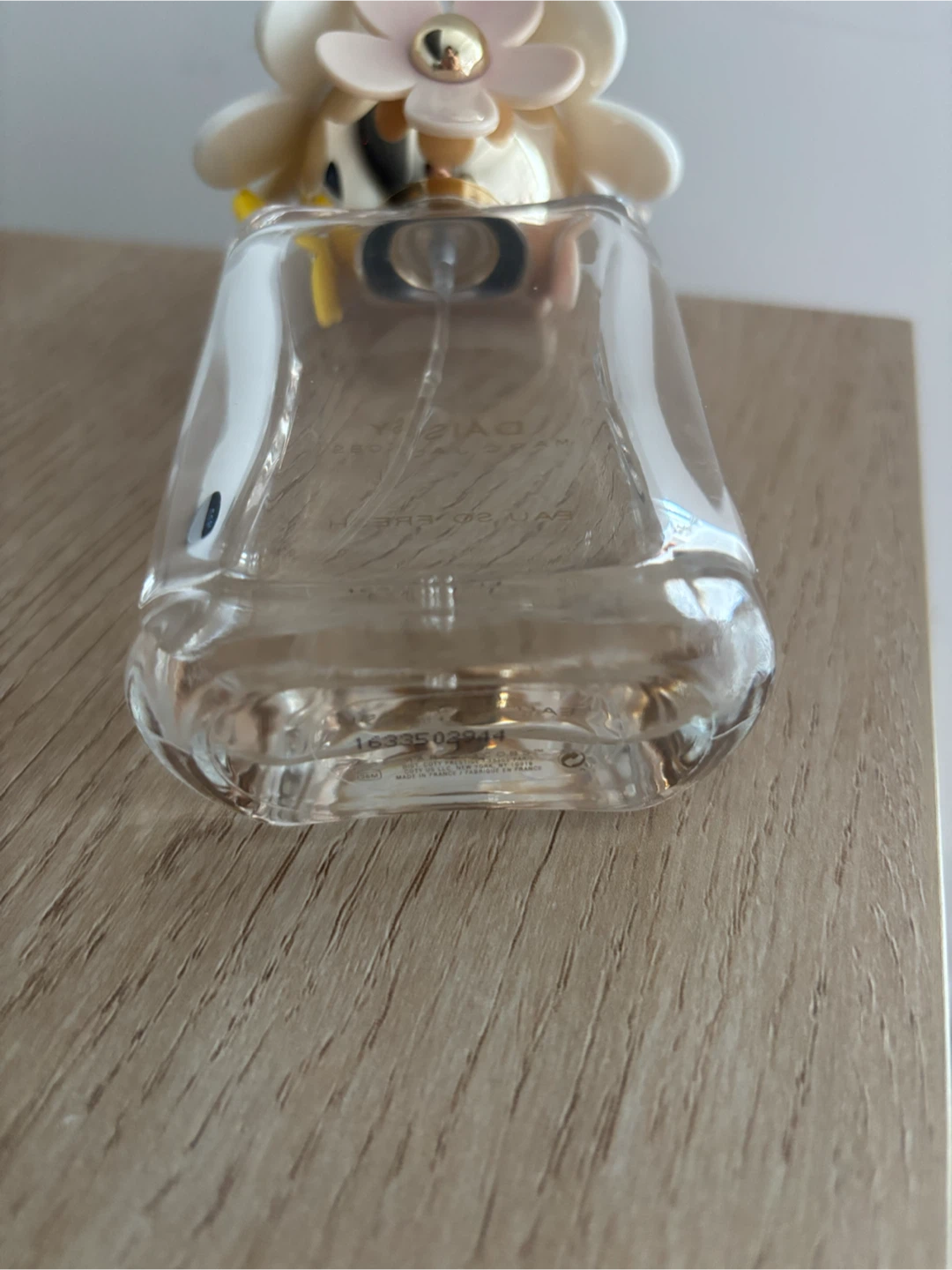 Marc Jacobs Daisy Eau So Fresh Perfume Bottle - photo 3