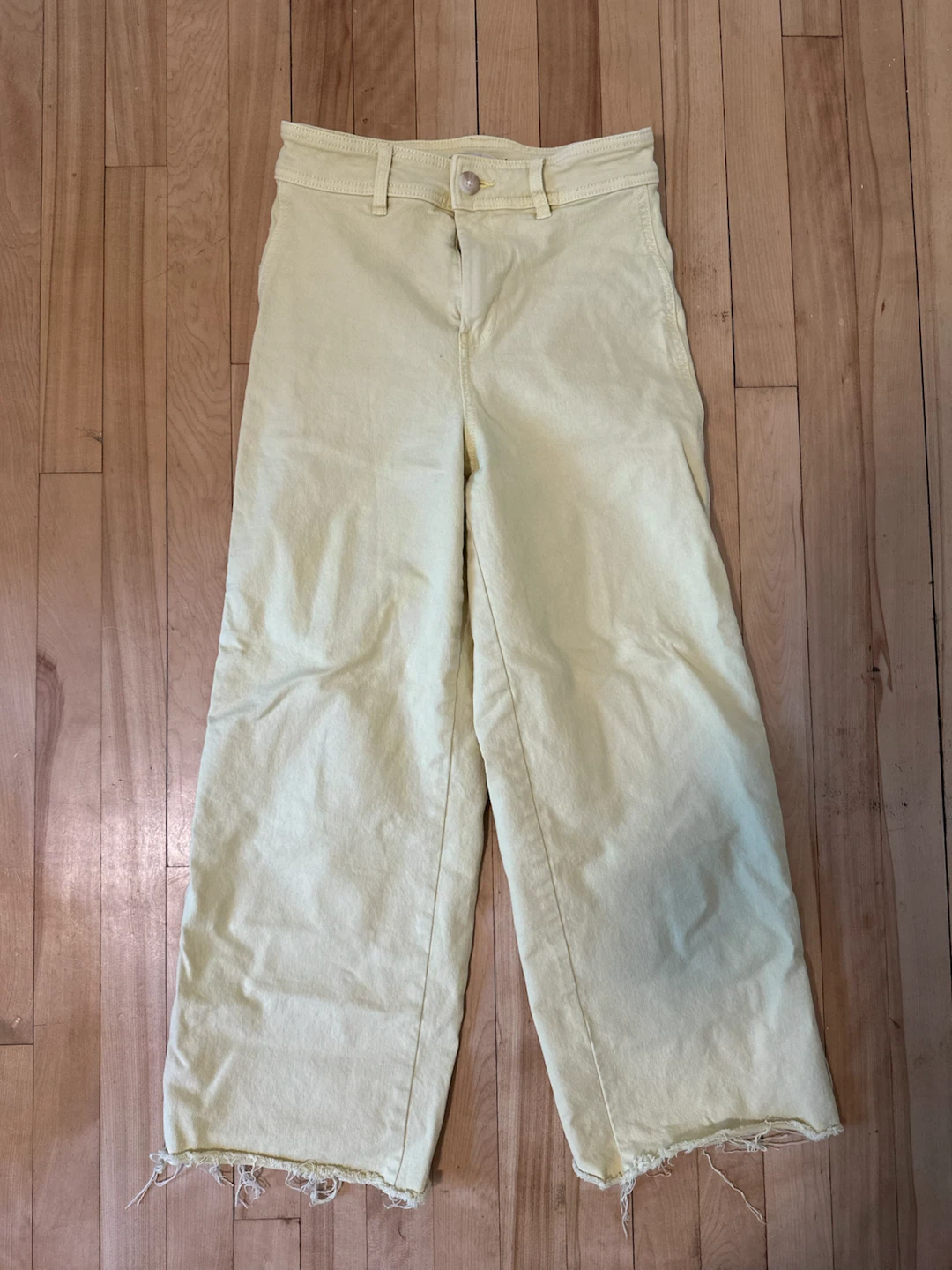 EDC Straight Leg Jeans in Yellow