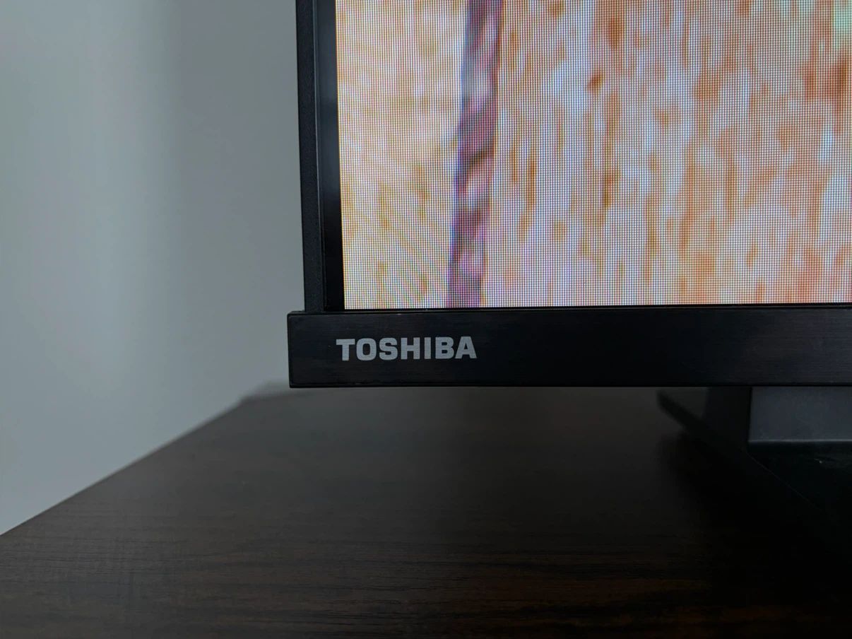 Toshiba 43" LED LCD TV - photo 4
