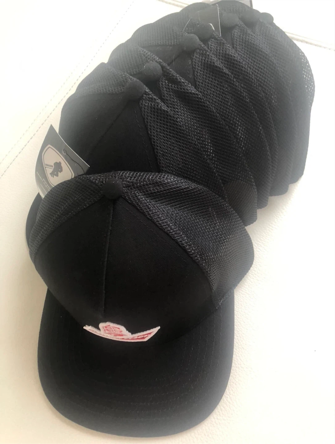 Budweiser Hockey Caps/ 8 caps $10 - photo 4