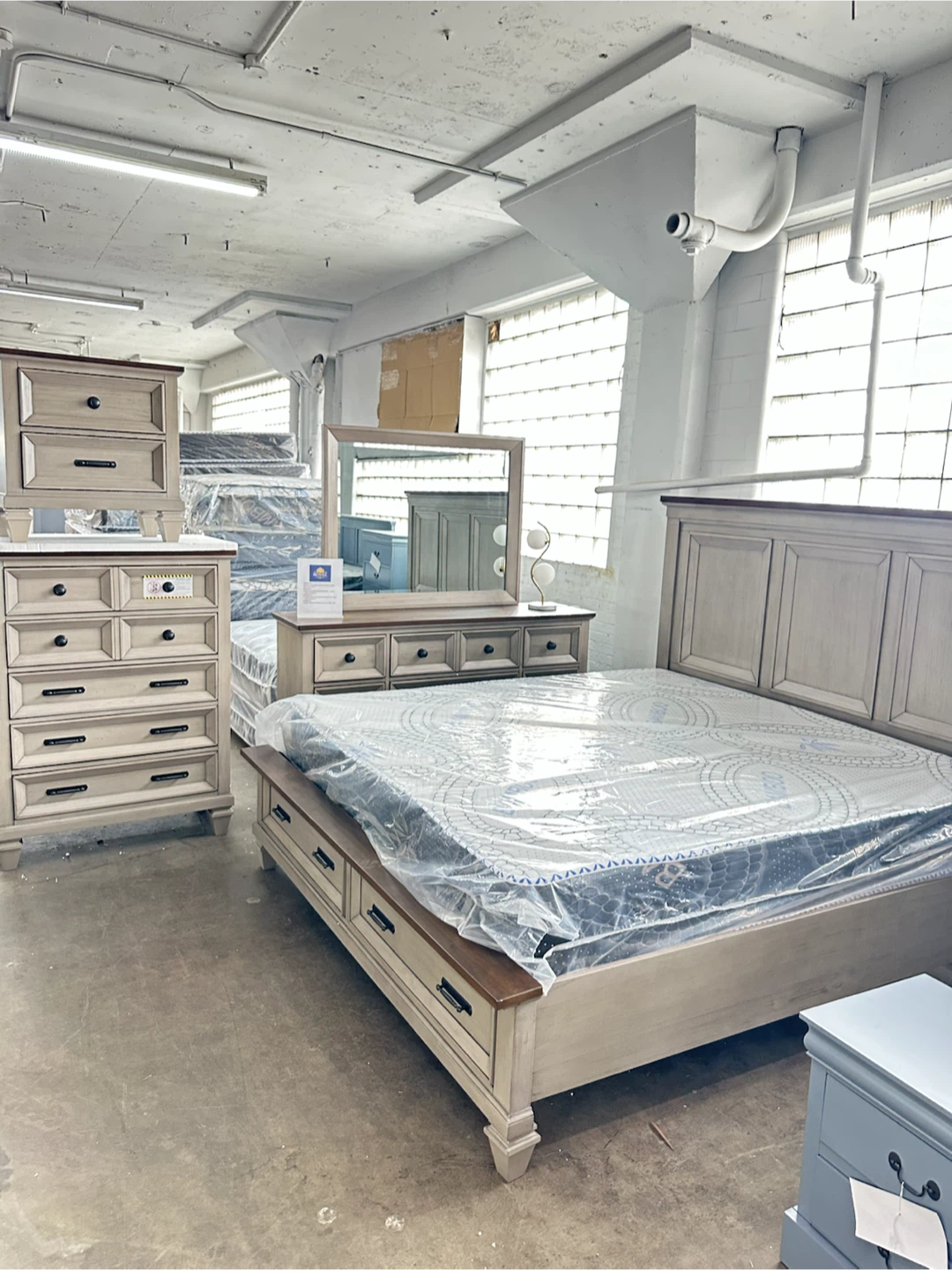 Royal wooden Bedroom Set