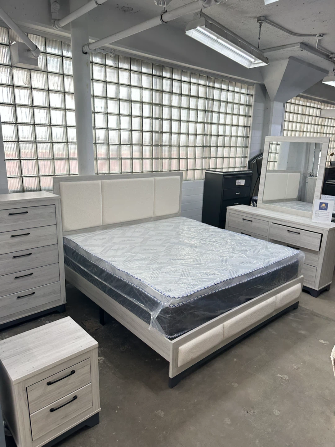 Royal WHITE Bedroom Set