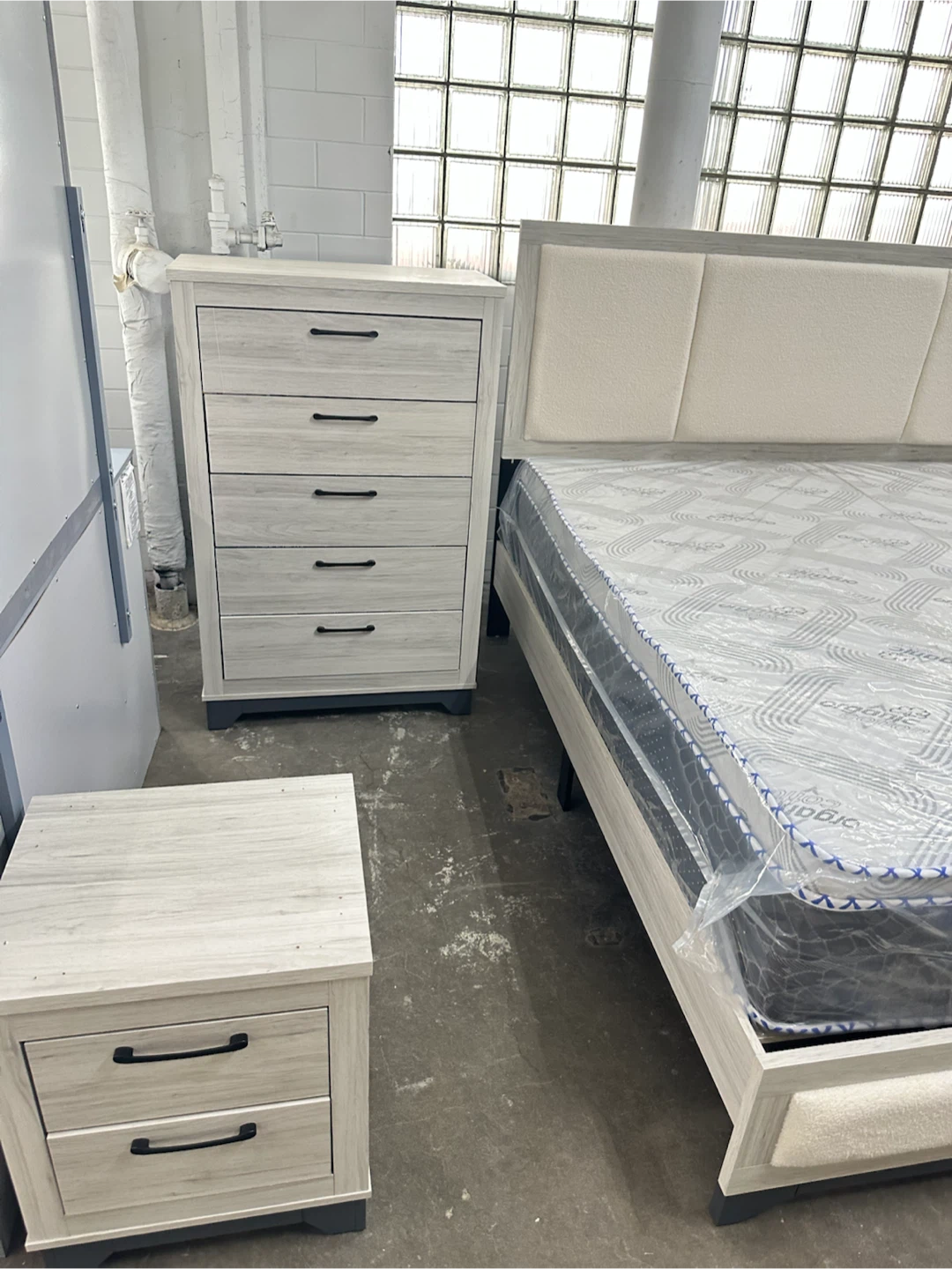 Royal WHITE Bedroom Set - photo 2