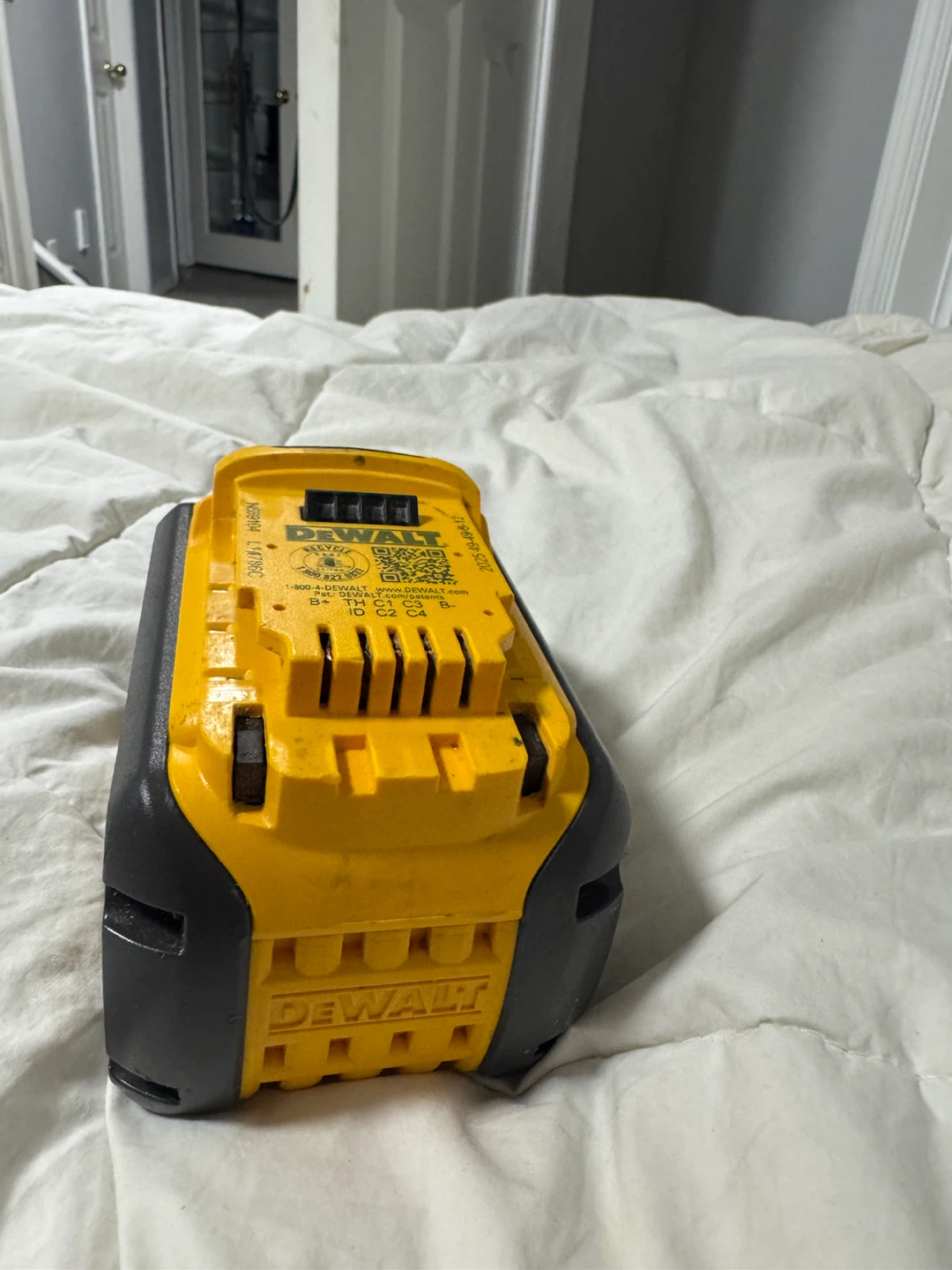 DeWalt FLEXVOLT 9.0 Ah Battery - photo 4