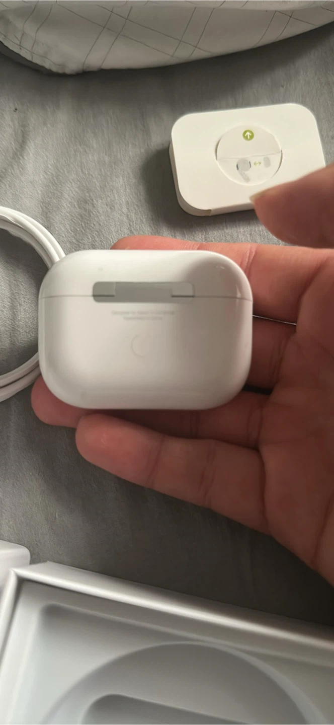 Apple AirPods Pro (2nd generation) - photo 4