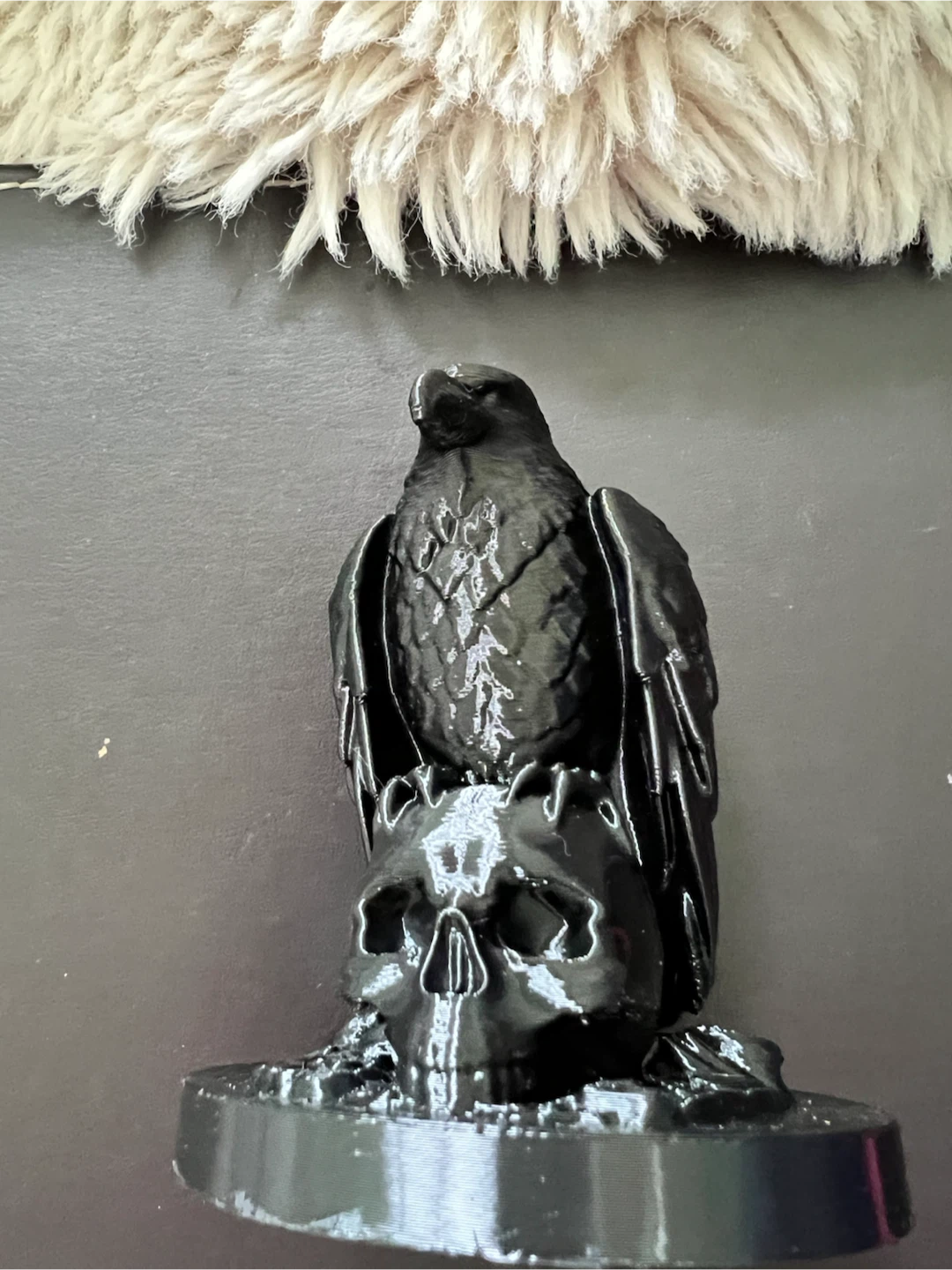 Black Eagle on Skull Figurine - photo 2
