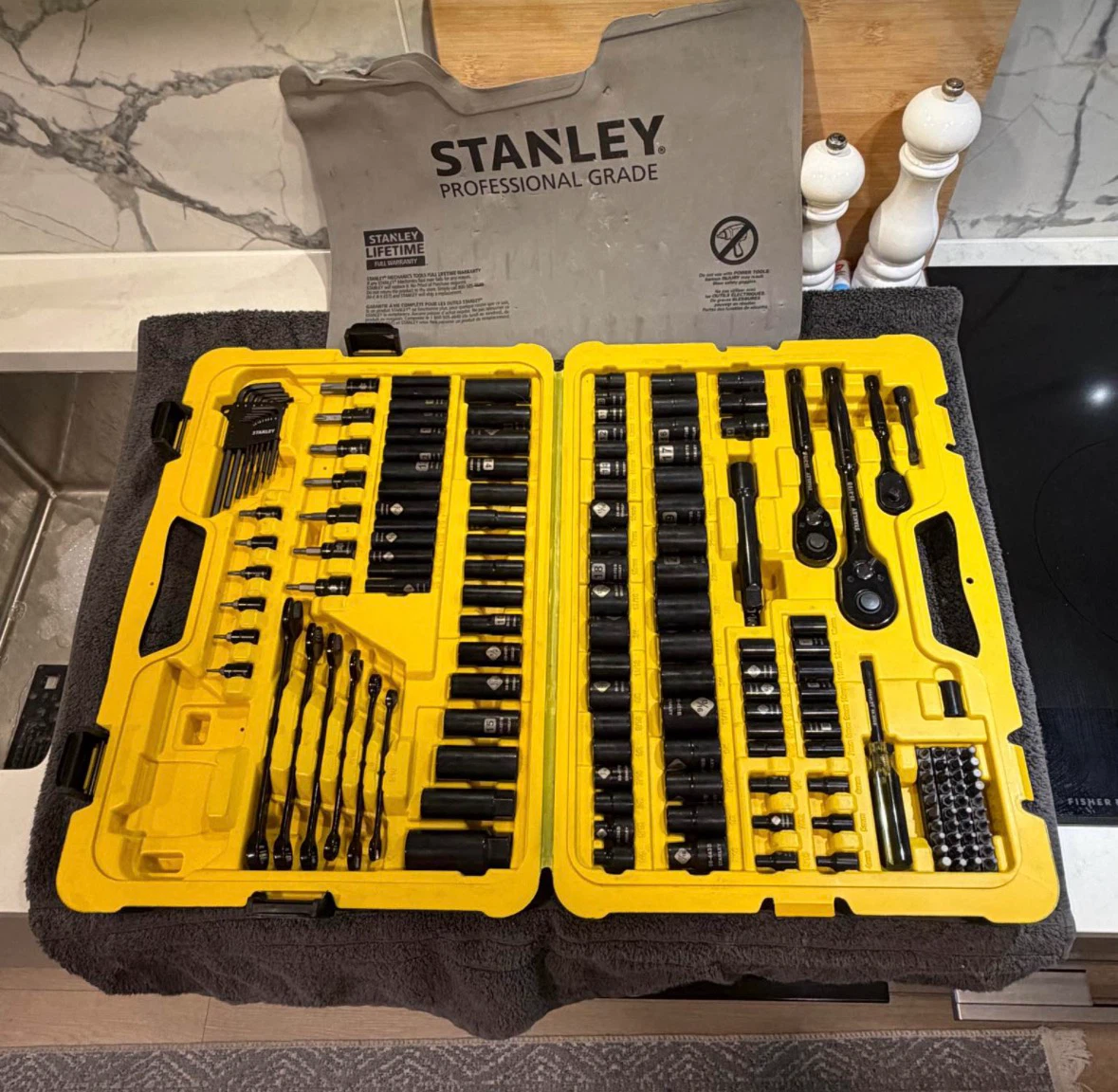 Stanley Professional Grade 183 Piece Mechanics Tool Set - photo 2