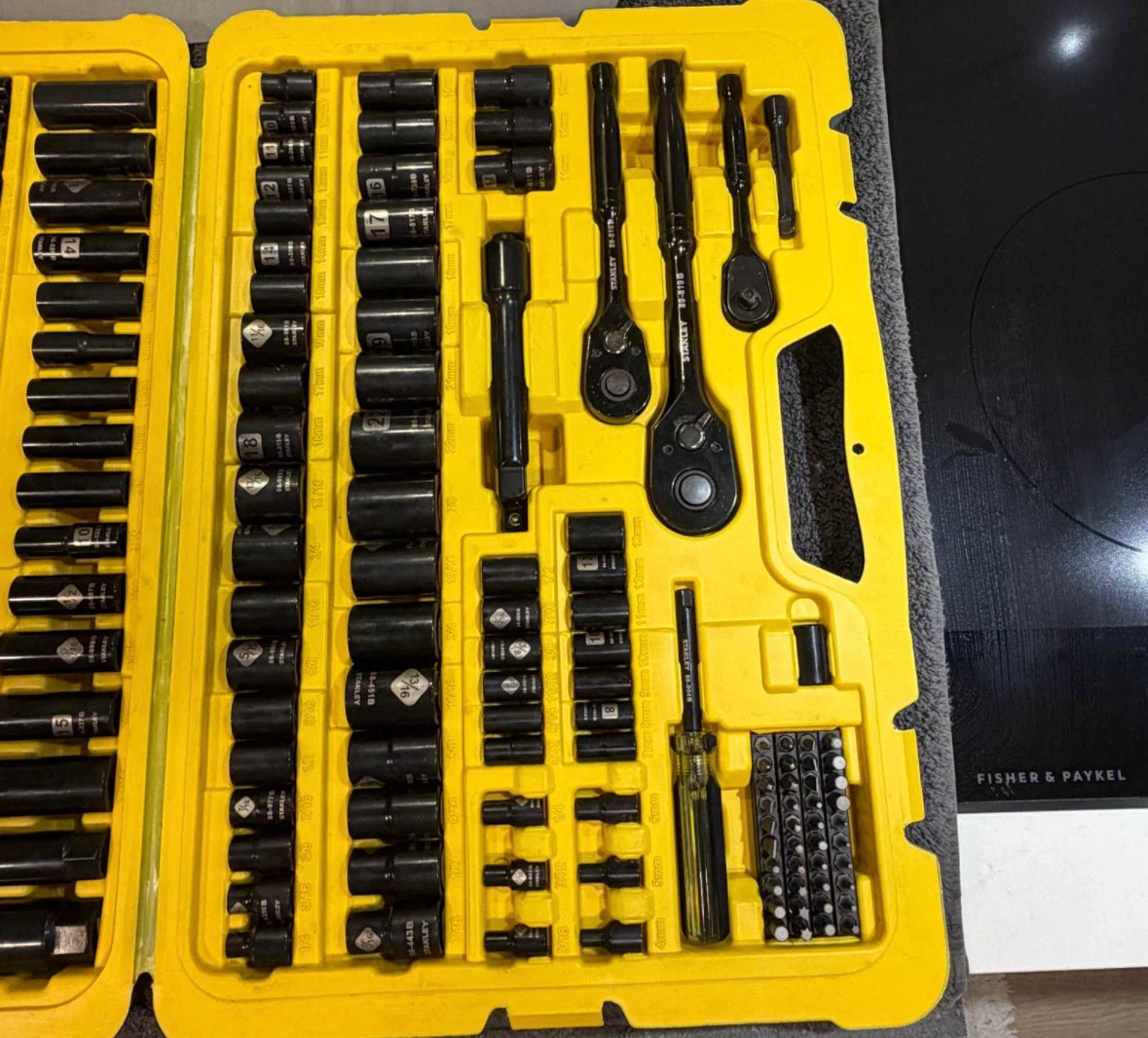 Stanley Professional Grade 183 Piece Mechanics Tool Set - photo 3