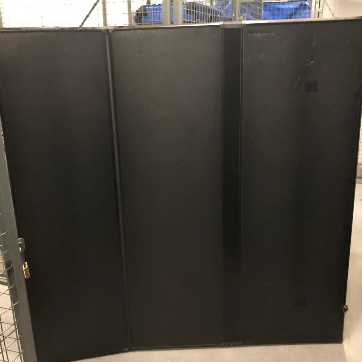 Black Tri-Fold Tonneau Cover - photo 3