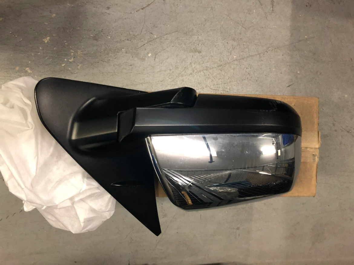 2015 Toyota Tundra Mirror Set