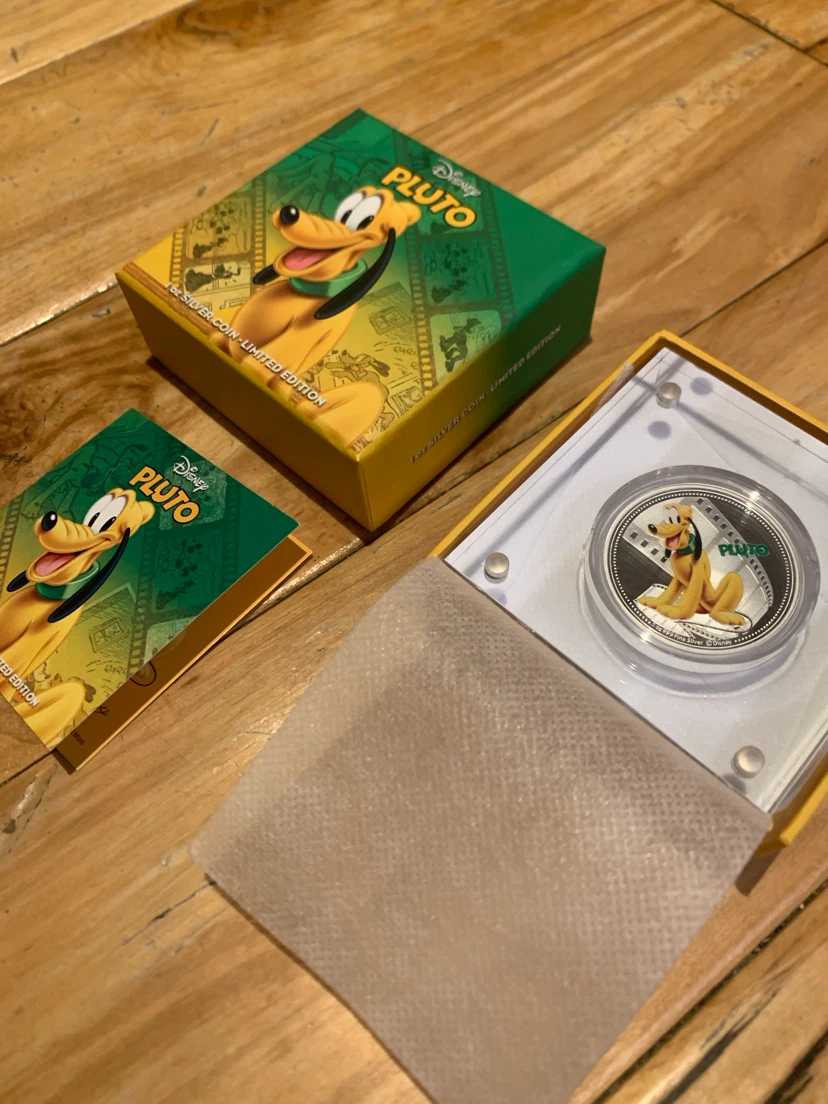 Disney Pluto Limited Edition Silver Coin - photo 2