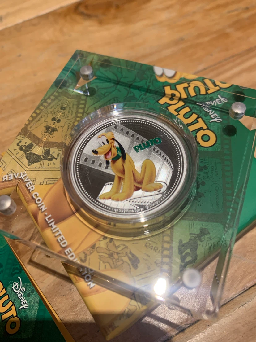 Disney Pluto Limited Edition Silver Coin - photo 3