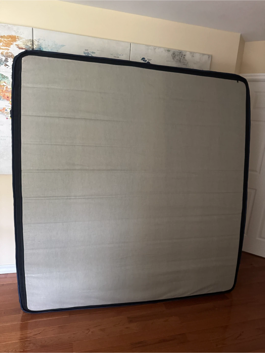 The DreamCloud Premier, King, Like New, Excellent Condition - photo 5