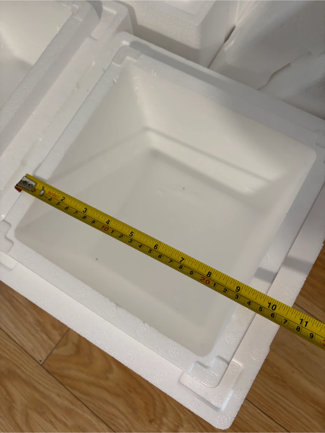 Styrofoam Insulated Cooler Box (5 free ice packs) - photo 2