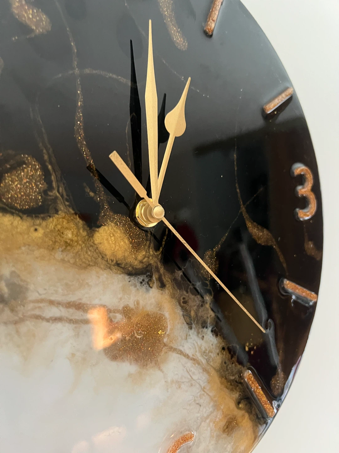 Black and Gold Resin Wall Clock - photo 4