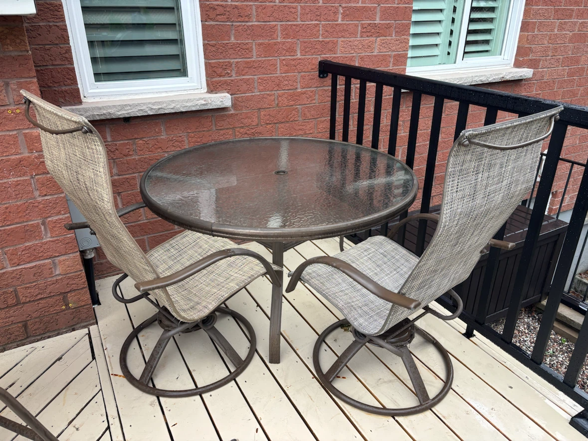 6 Piece Patio Set 4 Chairs 48 "Round Glass Table  with Ottoman