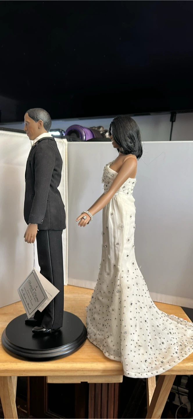 Barack and Michelle Obama Inaugural Dolls - photo 2