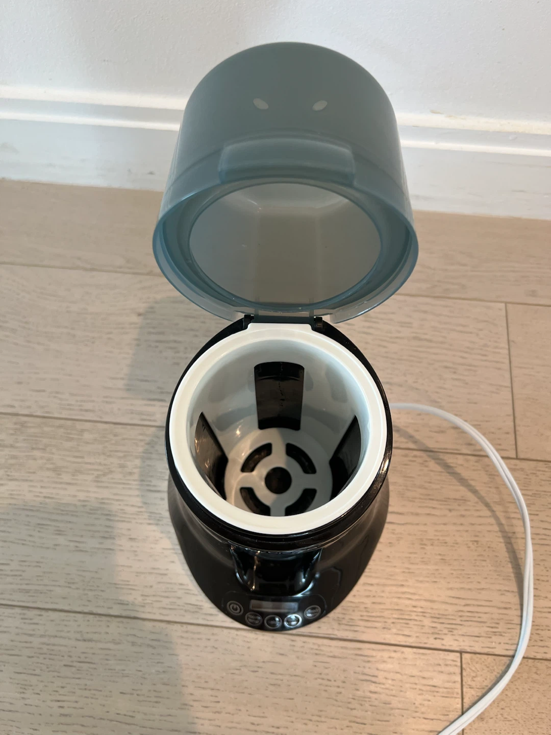 Baby Brezza Bottle Warmer - photo 2