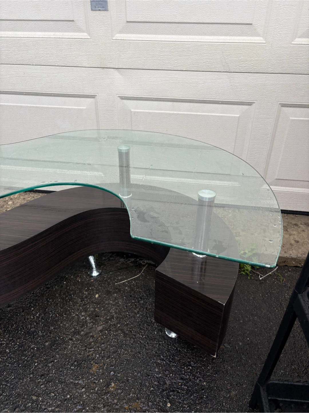 S-Shaped Coffee Table with Glass Top - photo 2