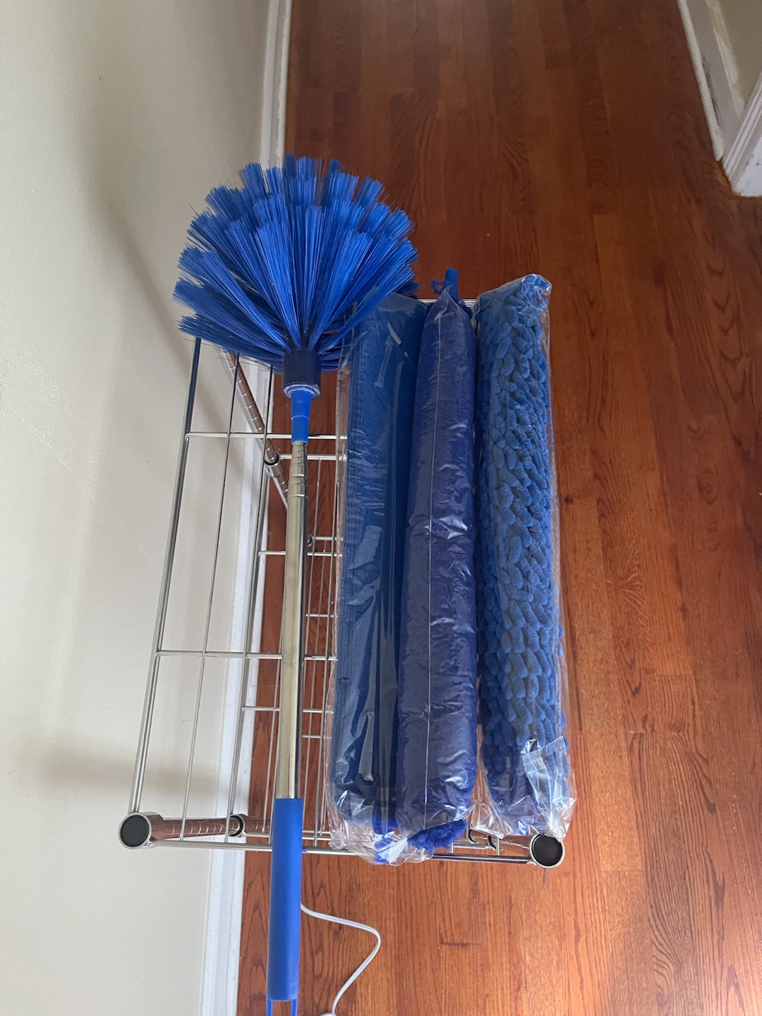 Cobweb Duster with Extendable Handle and Microfiber Mop Heads