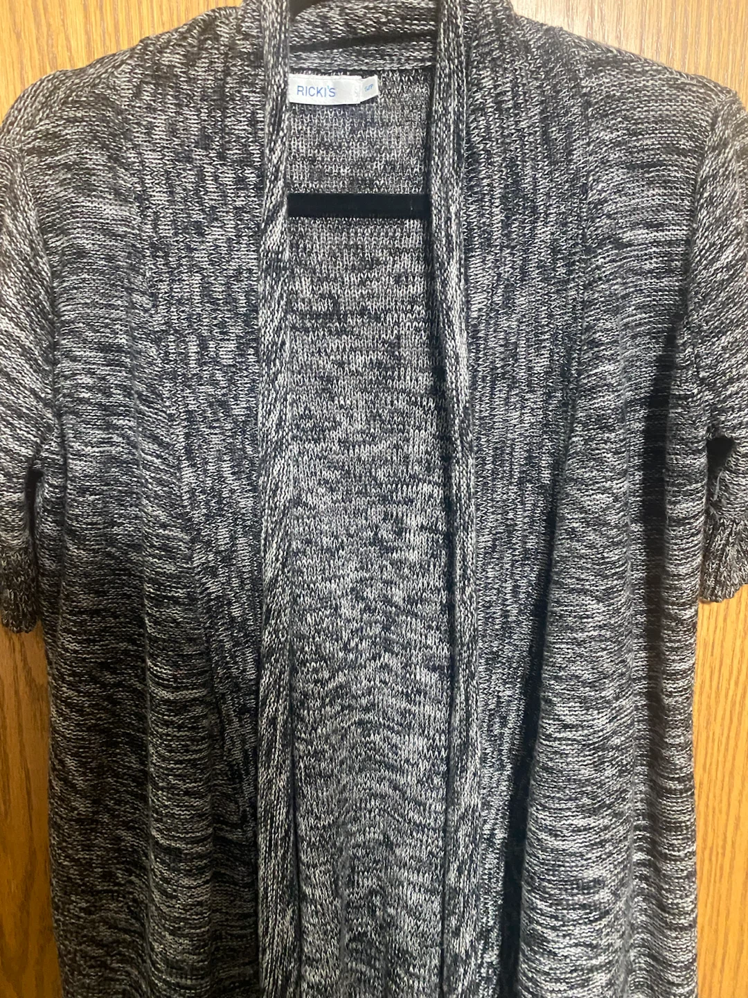 Open-Front Short Sleeve Cardigan in Black & Gray - photo 3
