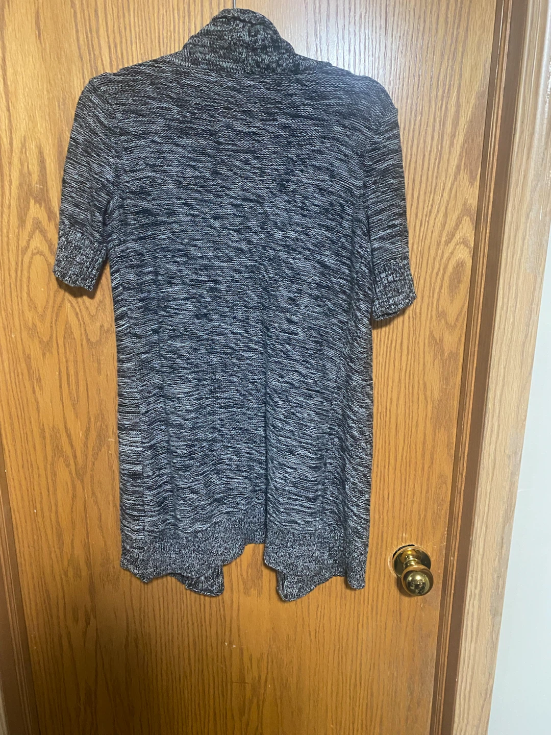 Open-Front Short Sleeve Cardigan in Black & Gray - photo 4