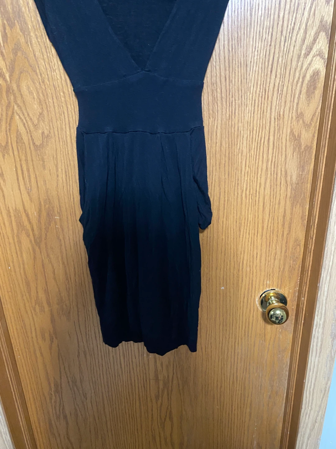 Black V-Neck Midi Dress with pockets and attached tie belt - photo 3