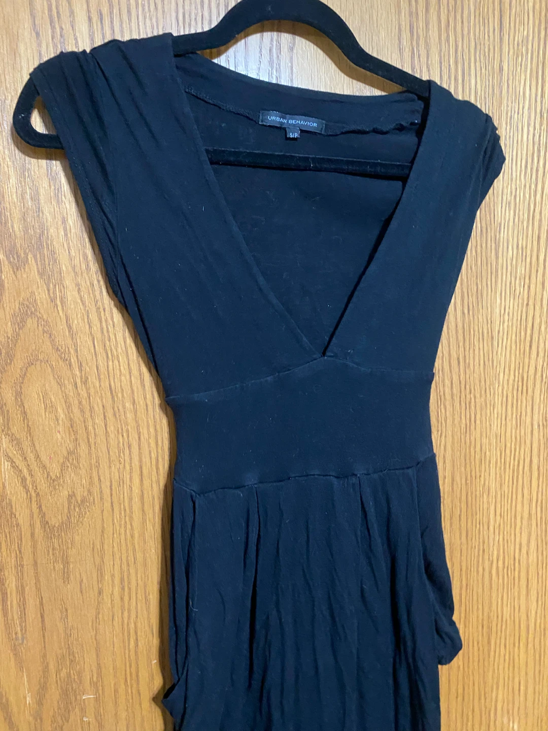 Black V-Neck Midi Dress with pockets and attached tie belt - photo 4