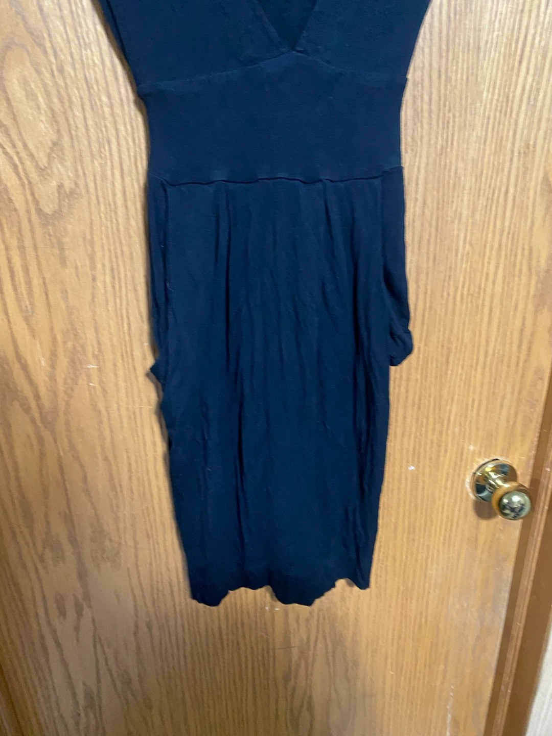 Black V-Neck Midi Dress with pockets and attached tie belt - photo 5