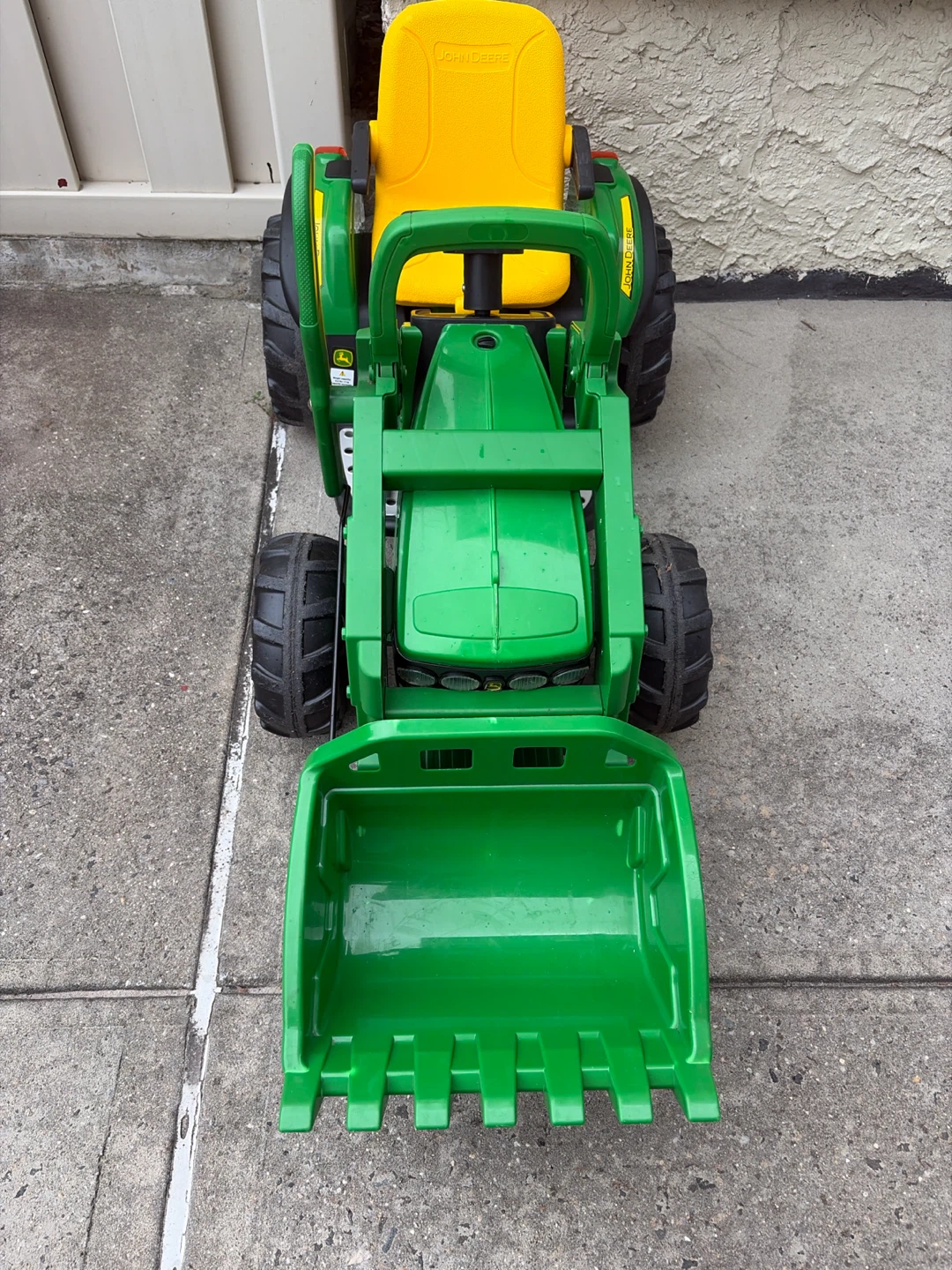 Peg Perego John Deere Ride-On Tractor with Loader - photo 3