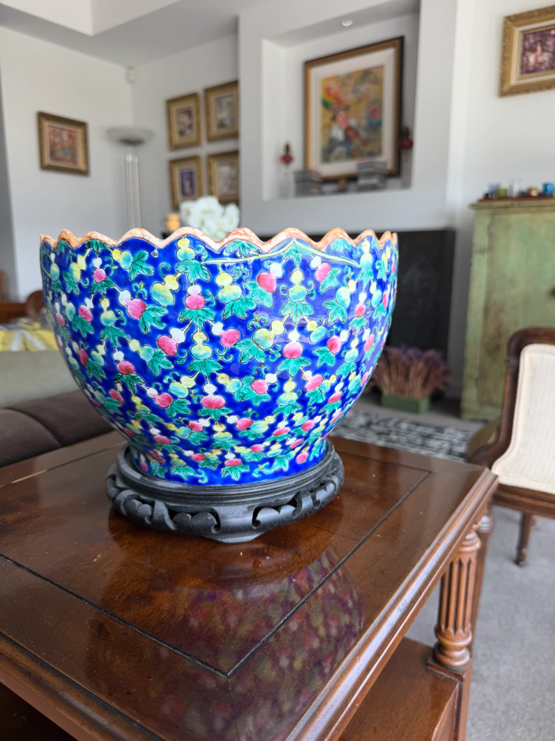 Decorative Ceramic Bowl with Scalloped Edge