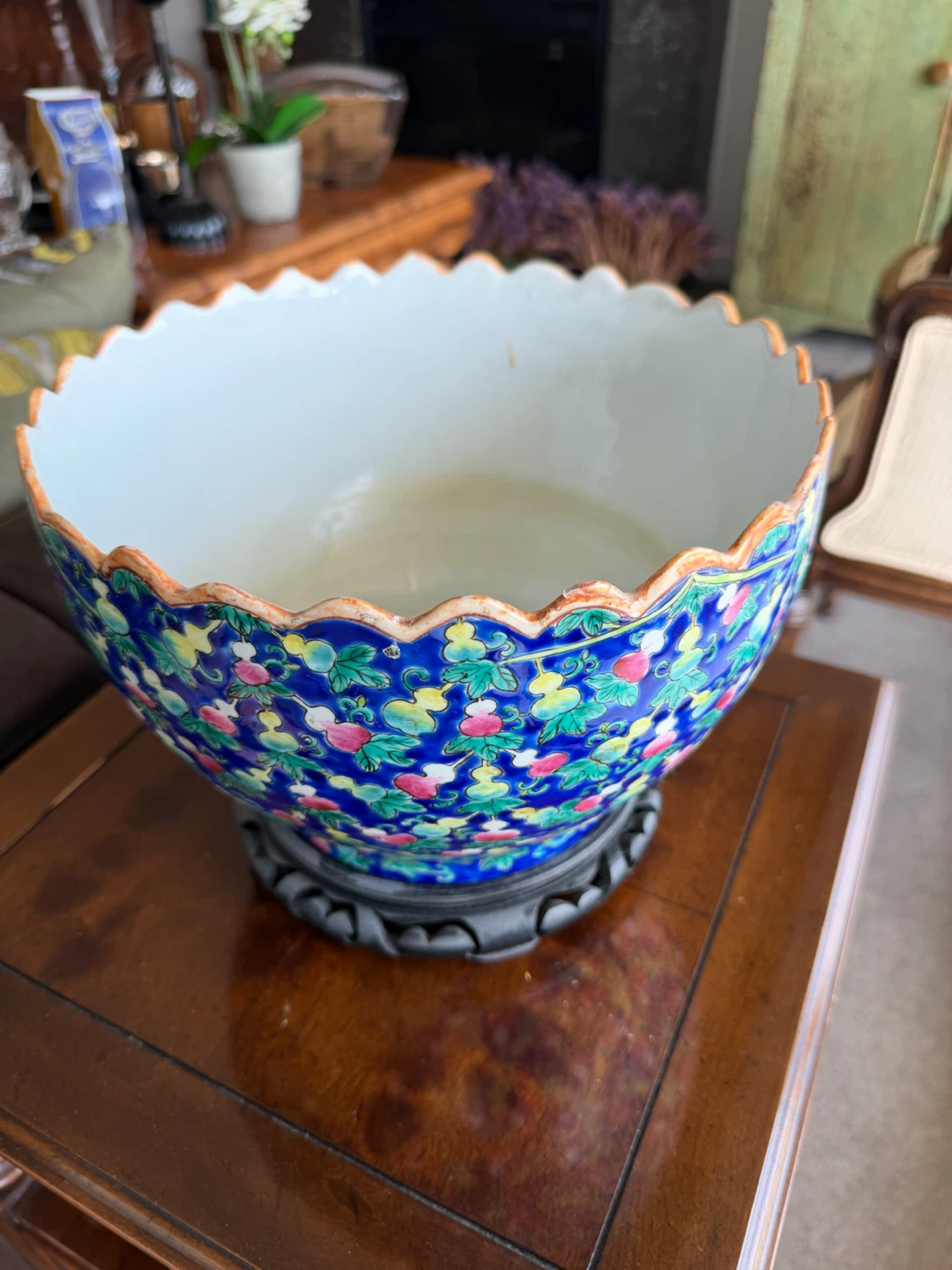 Decorative Ceramic Bowl with Scalloped Edge - photo 2