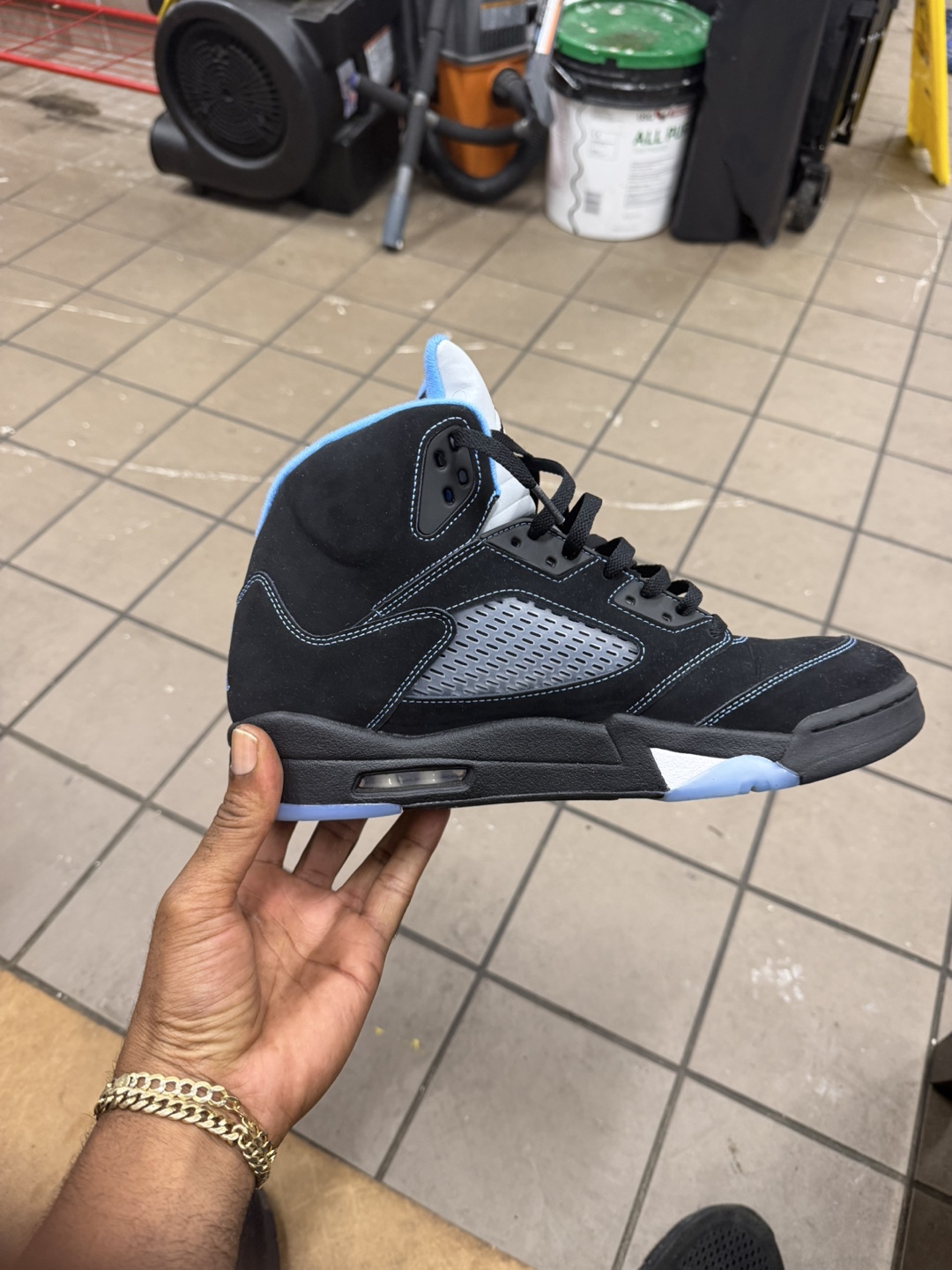 Air Jordan 5 Retro "University Blue" - photo 2
